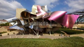 Marqués de Riscal y su Impresionante Arquitectura